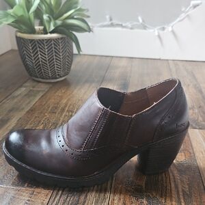 boc Womens Rich Brown Distressed Leather Shooties